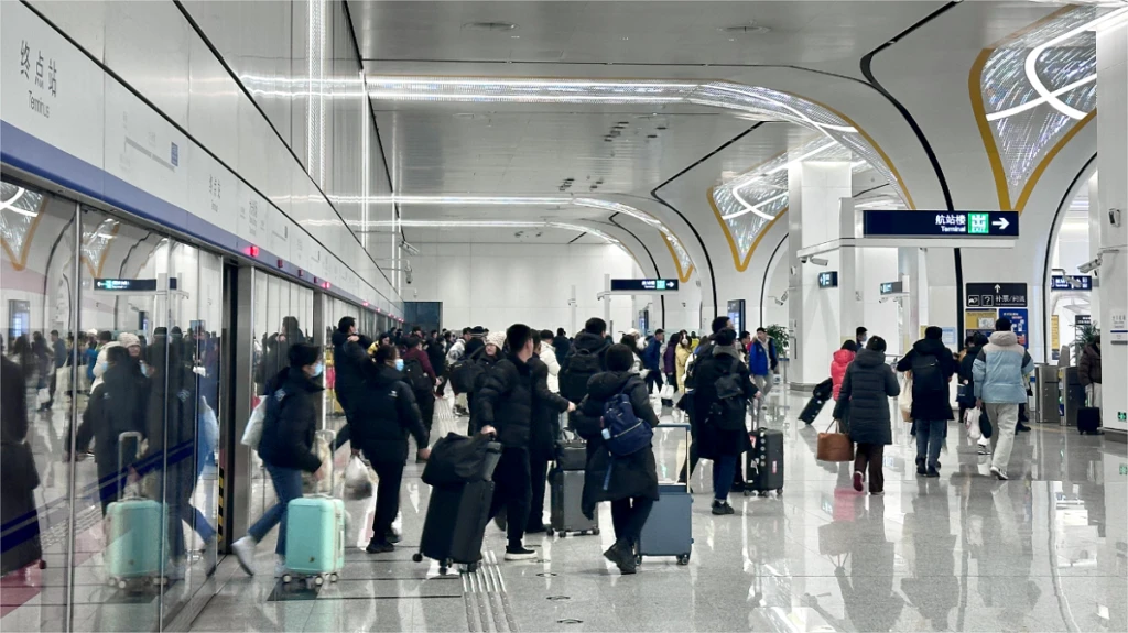 Was tun bei 9 Stunden Aufenthalt während des Transits im Flughafen Peking Daxing?