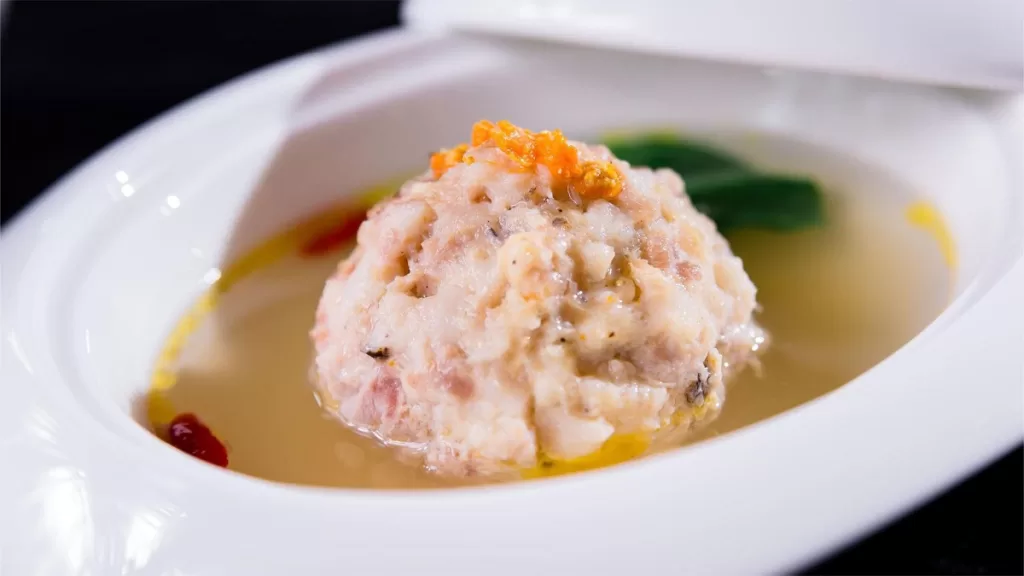 Crab Meat Lion’s Head (Xie Fen Shi Zi Tou)