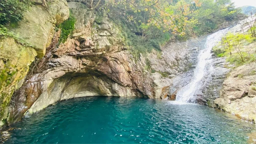 Piscines des cinq dragons, Ningbo - Billets, heures d'ouverture, emplacement et points forts