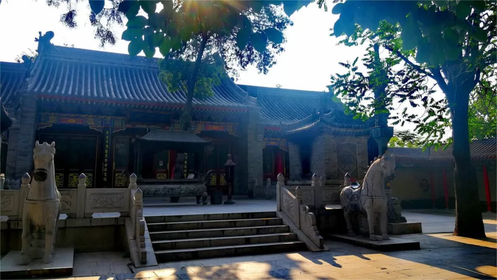 Templo de la Primavera de Jade en el Monte Hua