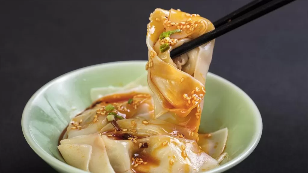 Long Chao Shou (Dragon Wonton) - Um tipo diferente de bolinho de massa