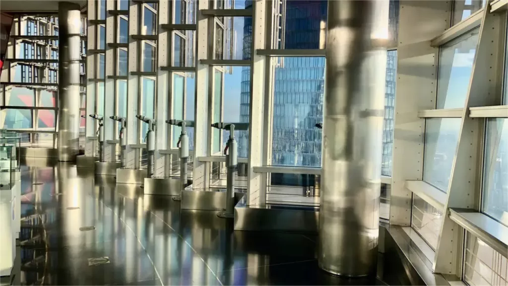 Het panoramadek van de Jinmao toren - een adembenemend perspectief