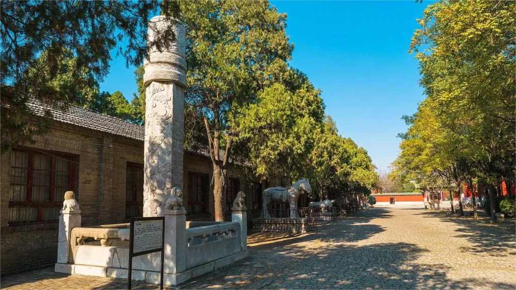 Mausoleo de Yuan Shikai, Anyang - Entrada, horario de apertura, ubicación y alturas