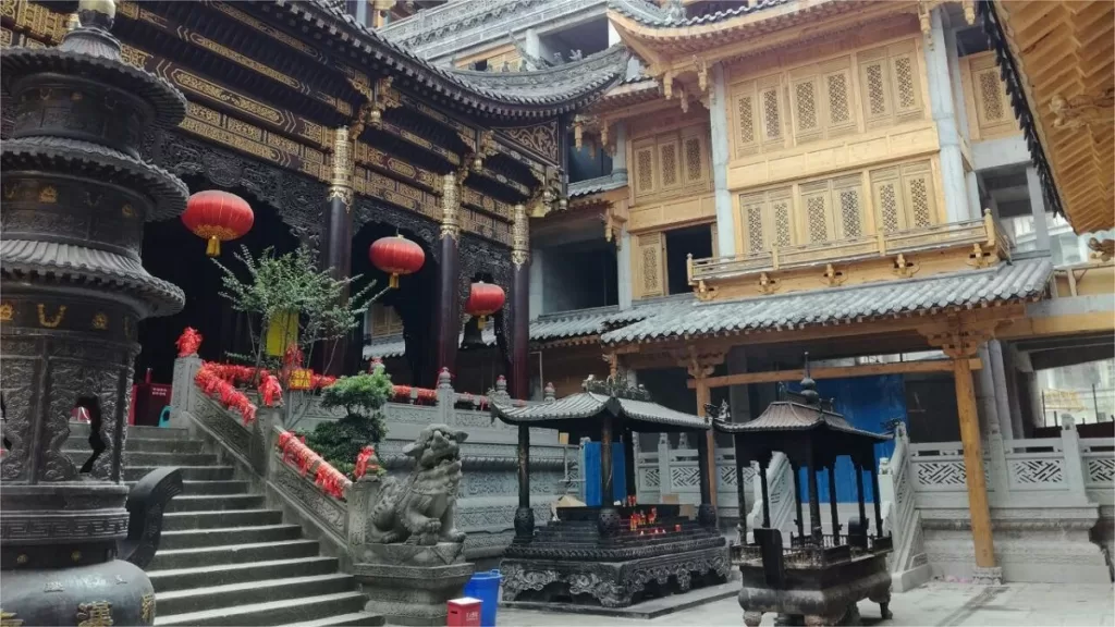 Arhat Temple, Chongqing – Ticket Price, Opening Hours, Location, and Highlights