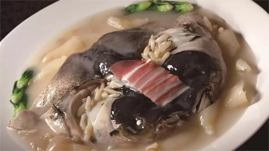 Boneless Carp Fish Head Stew (Chai Hui Lian yu Tou)