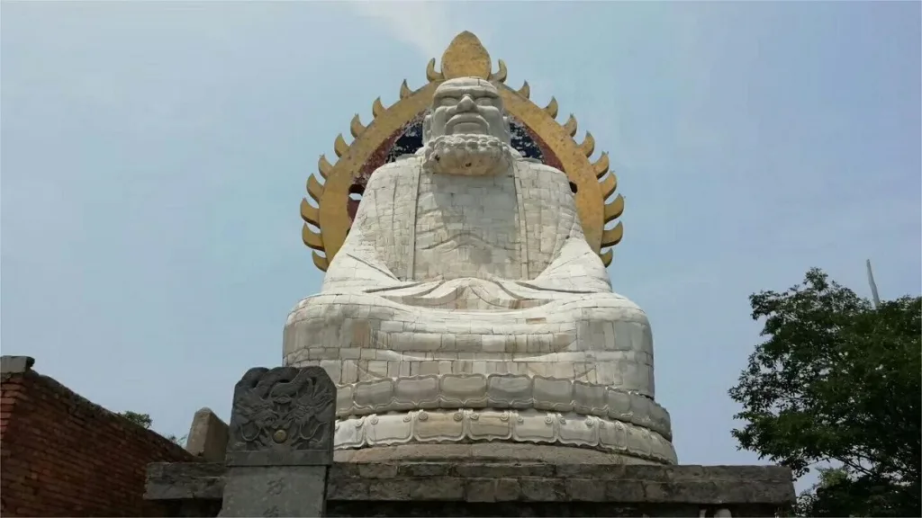 Damo Grot bij Shaolin Tempel - Locatie en Oorsprong