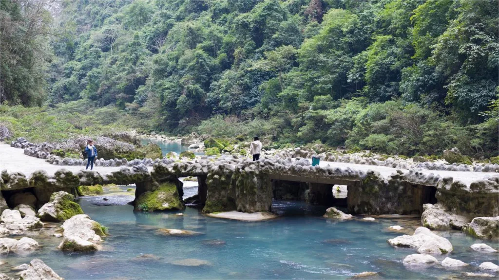 荔波大七孔景区 - 门票、开放时间、位置和亮点