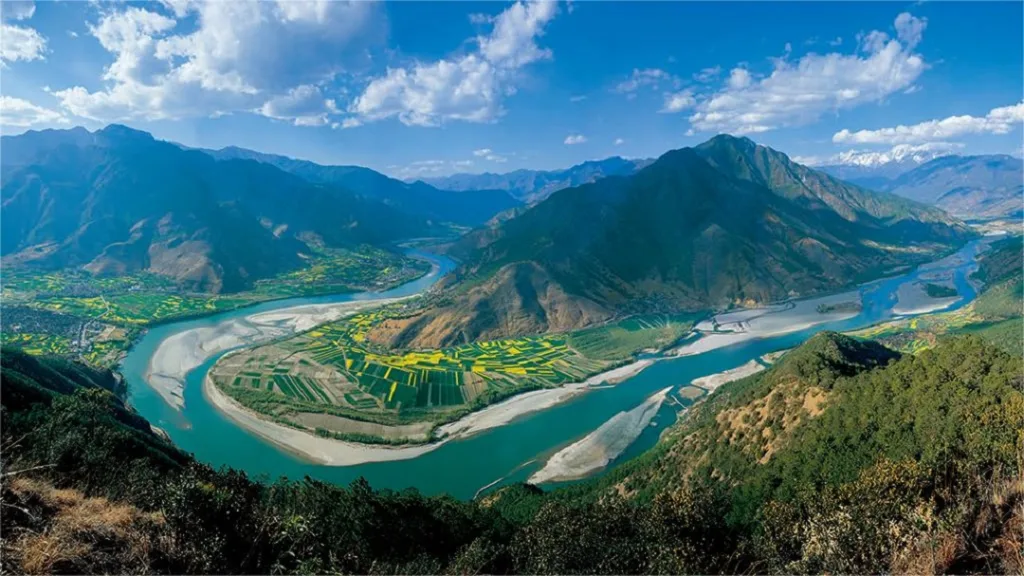 Eerste bocht van de Yangtze - Kaartje, openingstijden, locatie en hoogtepunten