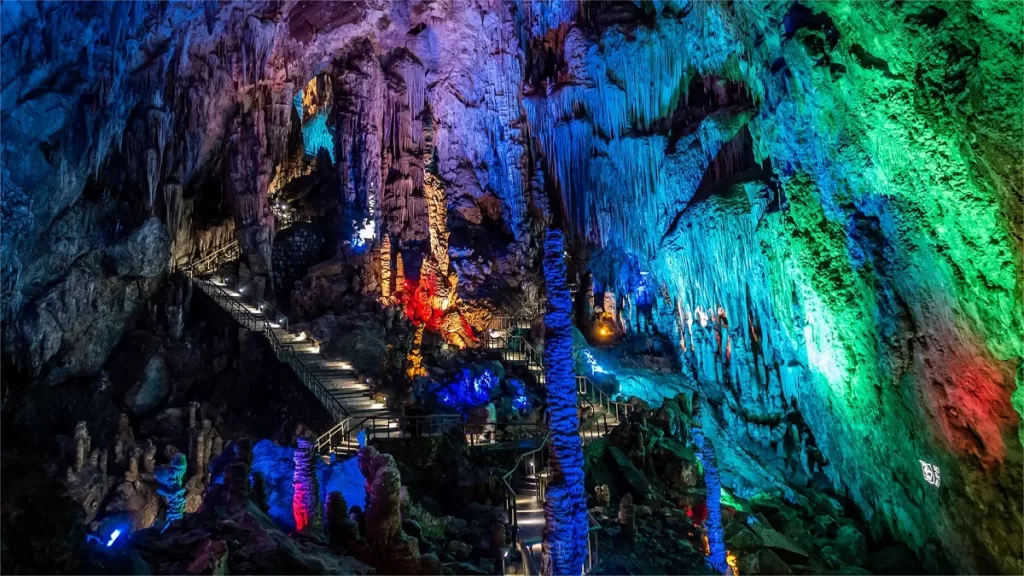 FuRong Cave – Ticket Price, Opening Hours, Location, and highlights