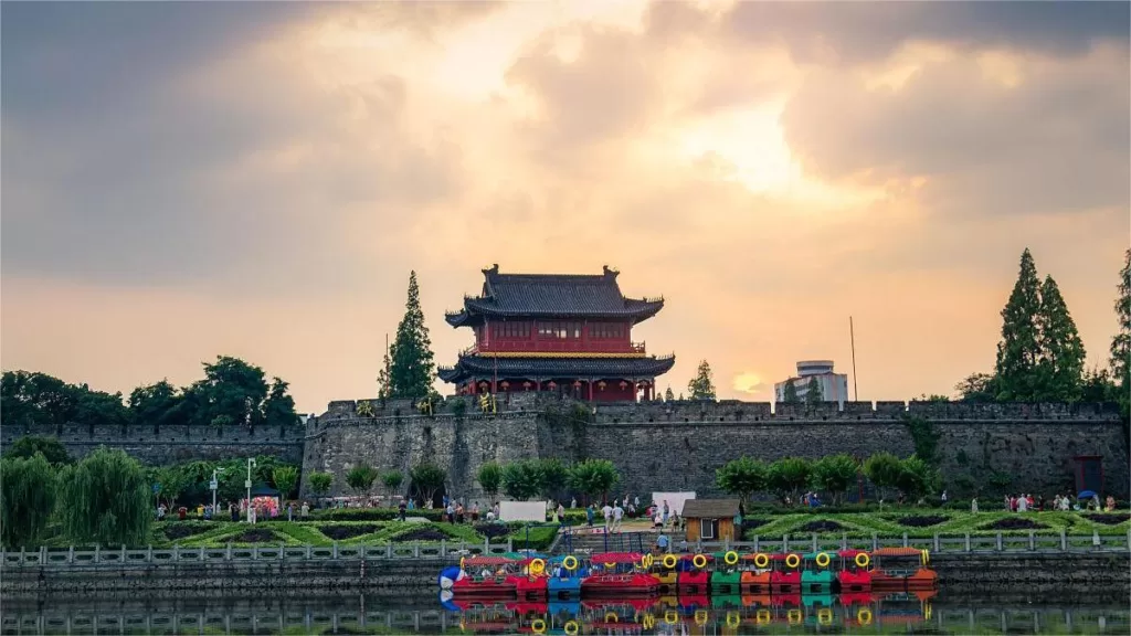 De Oude Stad Jingzhou - Kaartje, openingstijden, locatie en hoogtepunten