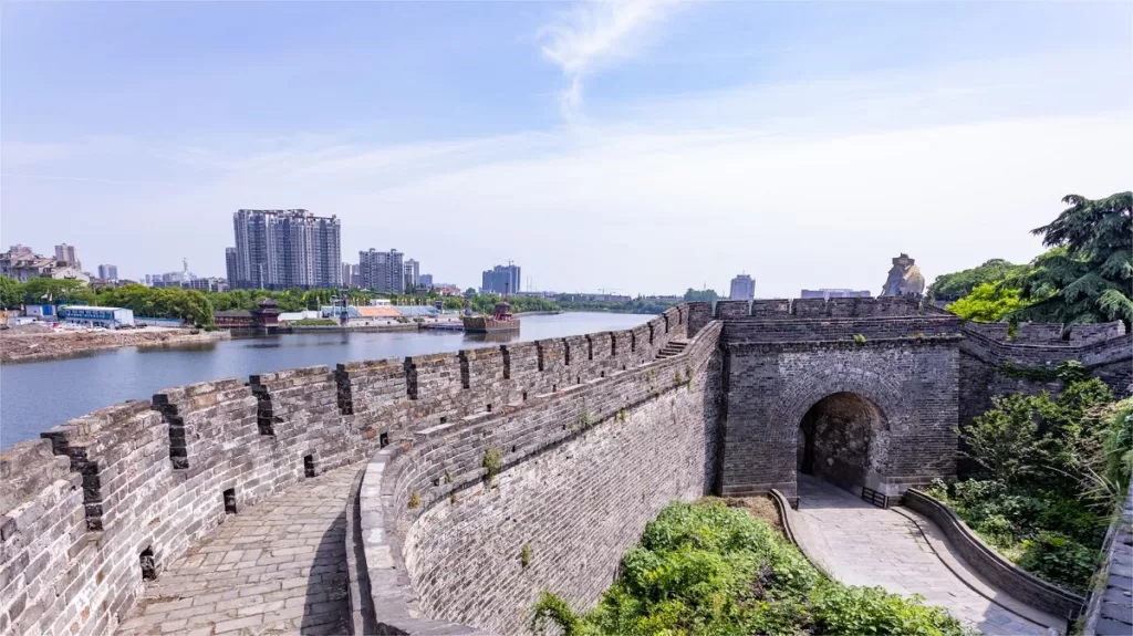 Oude stadsmuur van Jingzhou - Kaartje, openingstijden, locatie en hoogtepunten