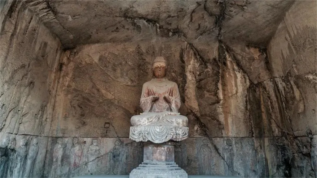 Kanjing Tempel in Longmen Grotto's