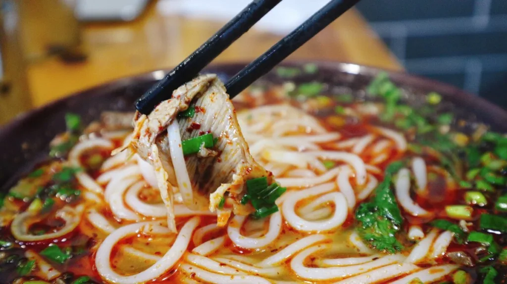 Lammfleischsuppe mit Reisnudeln, Zunyi