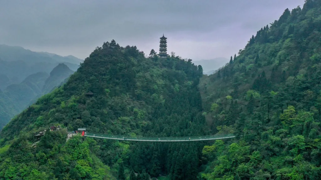 Loushan Pass - Billets, heures d'ouverture, emplacement et points forts