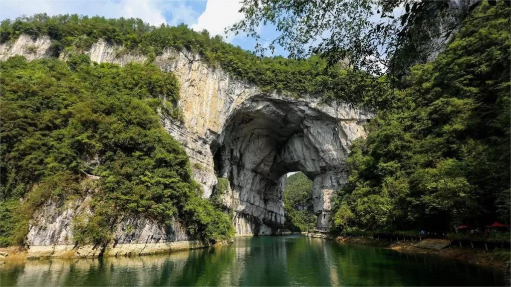 神农架天然桥景区 - 特写、开放时间、位置和亮点