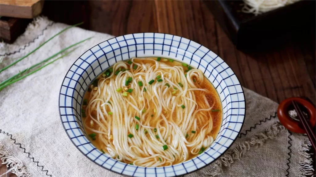 Plain Noodles, Shanghai - Yangchun Mian