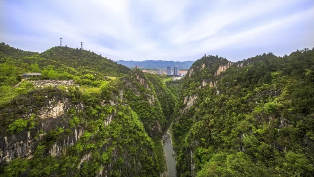 Qianjiang City Grand Canyon – Ticket, Opening Hours, Location, and Highlights