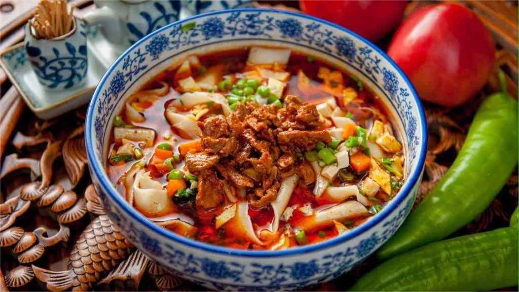 Fideos con carne picada de cerdo Qishan - Qishan Saozi Mian