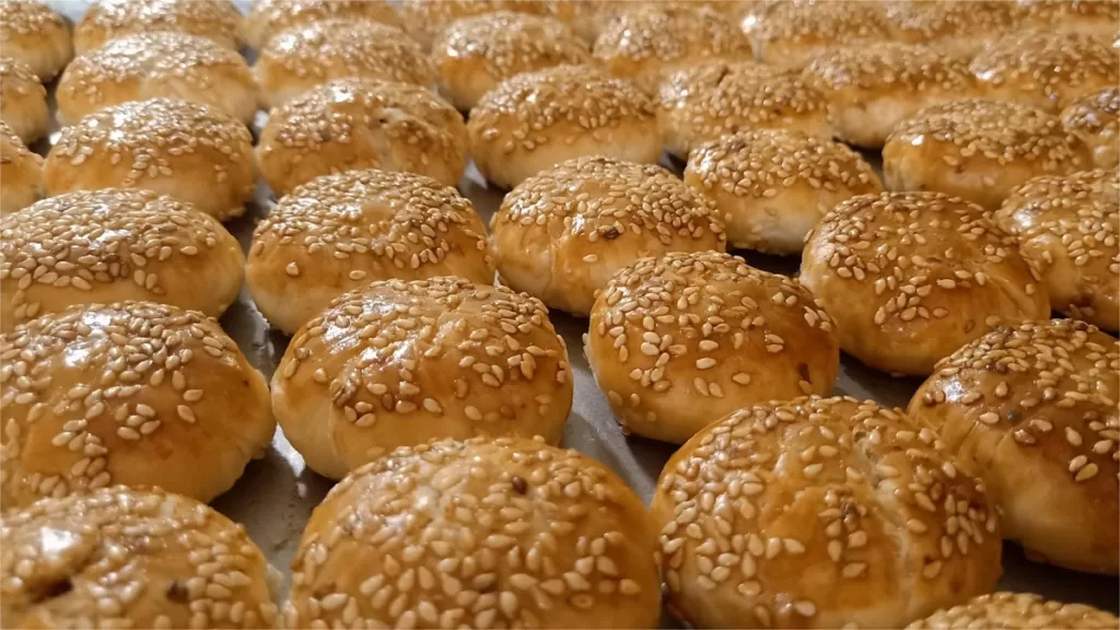 Qizi Shaobing (Schachbrettbrötchen) - ein traditioneller Snack in Hebei