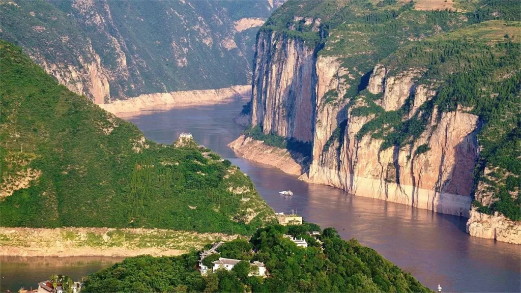 Forteresse des gorges de Qutang - Emplacement et points forts