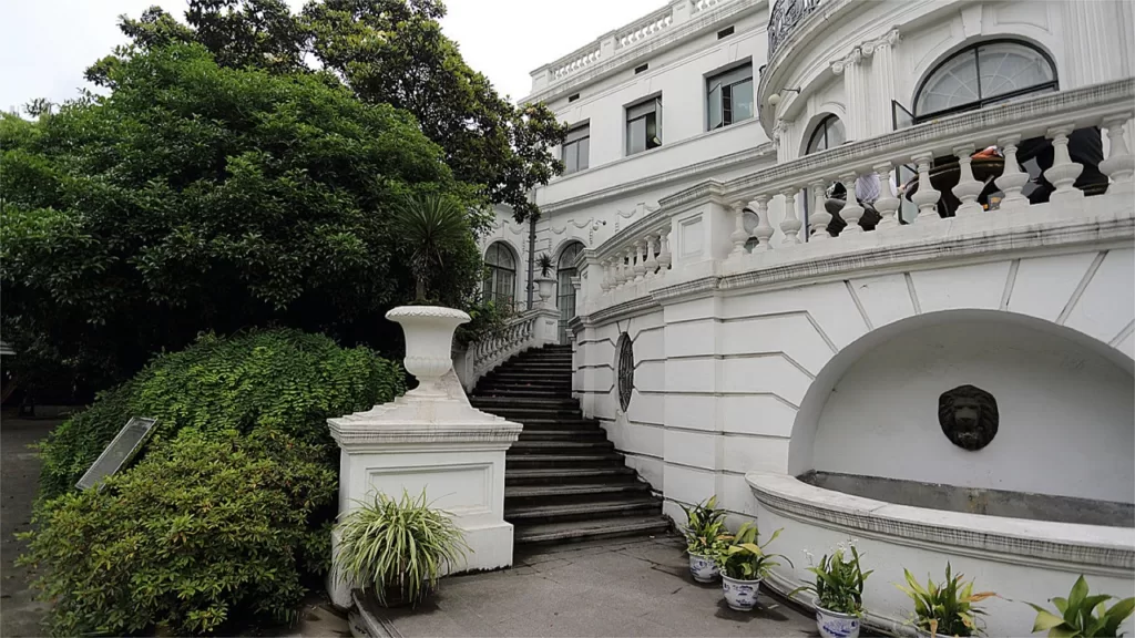 Shanghai Museum of Arts and Crafts – Ticket, Opening Hours, HIghlights, and Tips