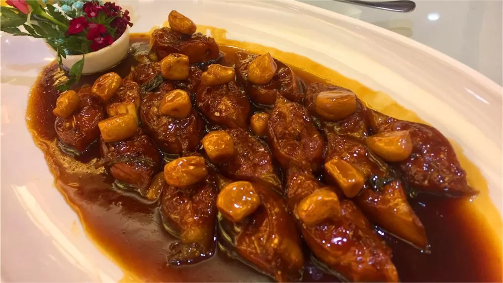 Shanghai-Style Braised Cuttlefish