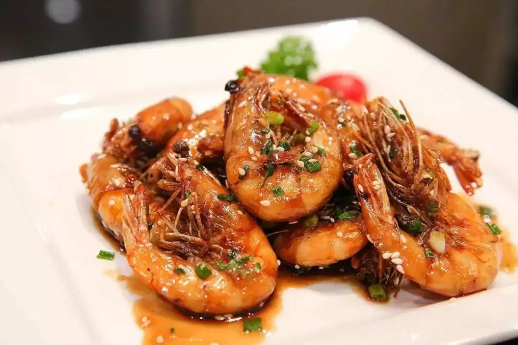 Gebratene Shrimps nach Shanghaier Art