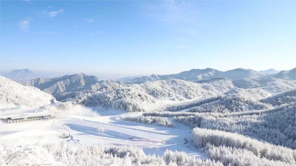 神农架国际滑雪场 - 门票、开放时间、位置和亮点