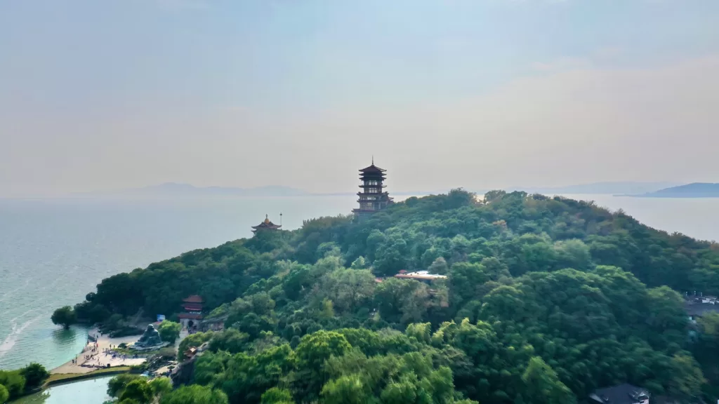 Île des fées de Taihu - Situation et points forts