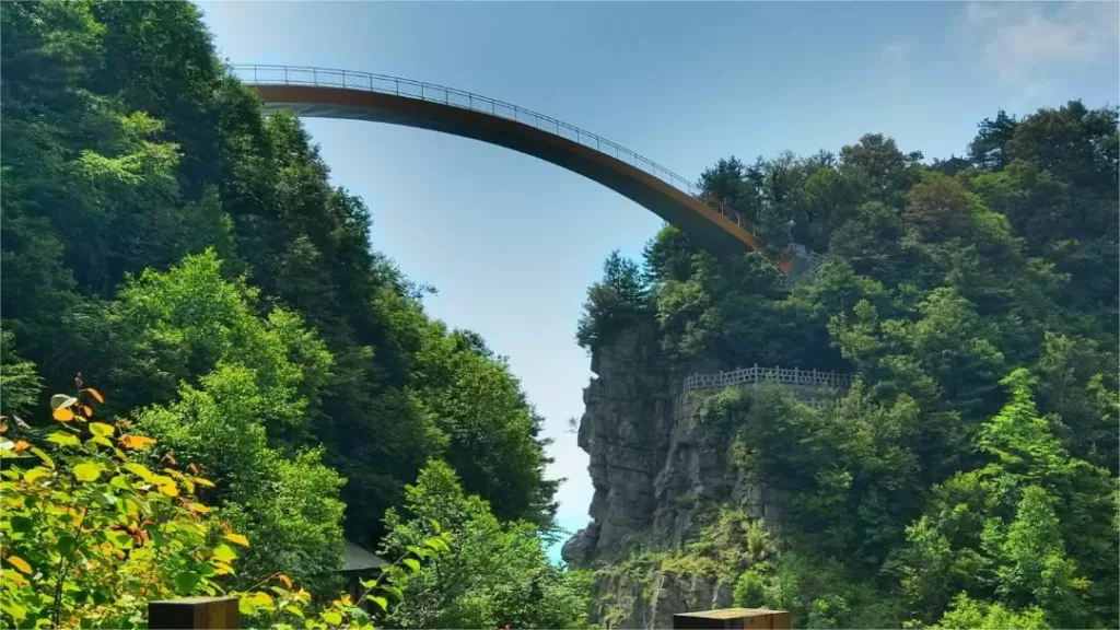 Yanzi Gap (Schwalbenpass), Shennongjia - Eimer, Öffnungszeiten, Lage und Highlights