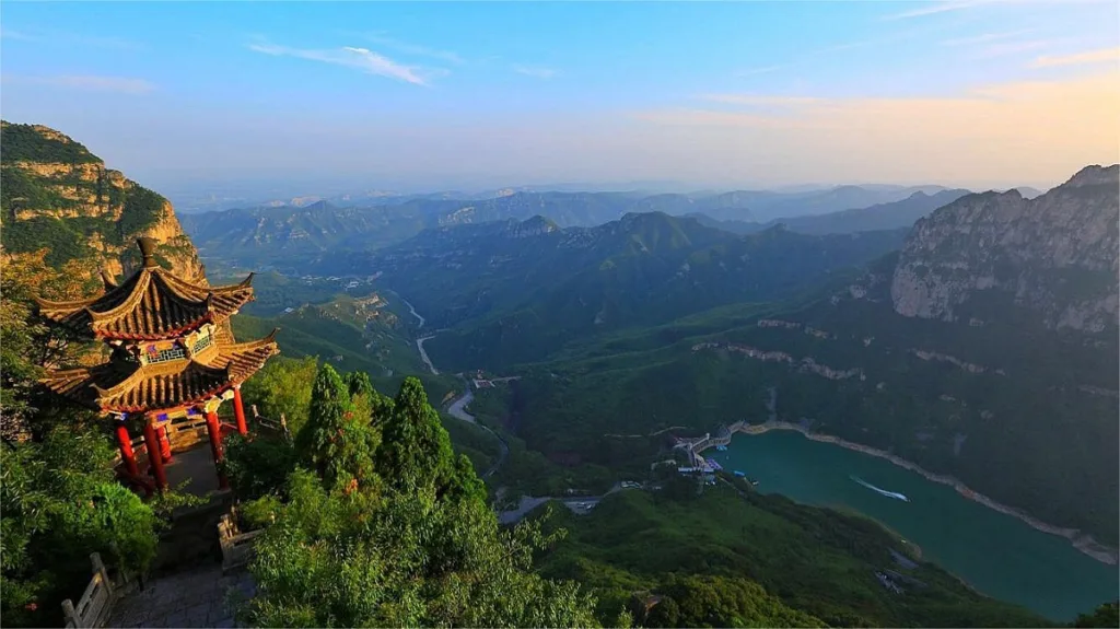 Pico Zhuyu na montanha Yuntai