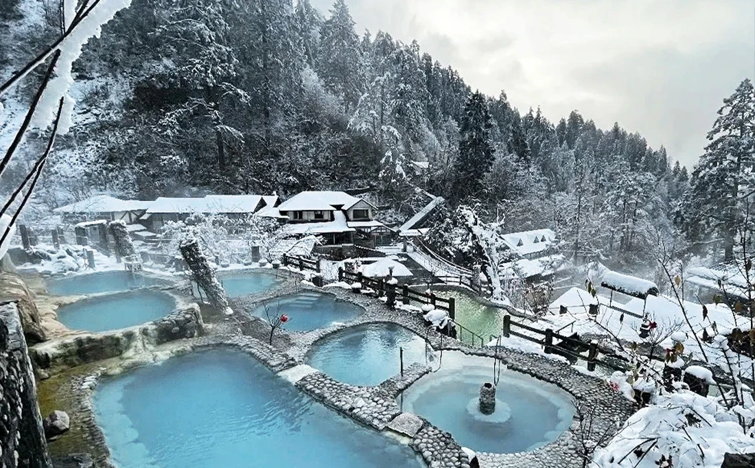 <span> Day 2</span>Hailuogou for Glacier Adventure