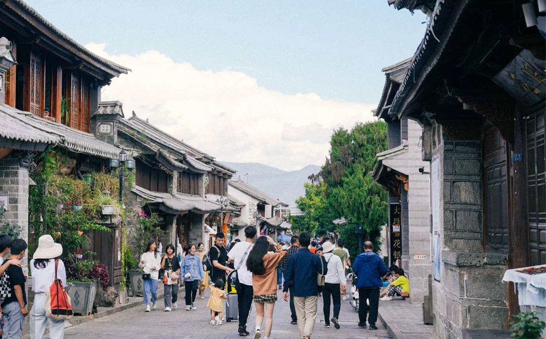 <span> Day 4</span>Lijiang ( Jade Dragon Snow Mountain - Glacier Cableway - Blue Moon Valley )