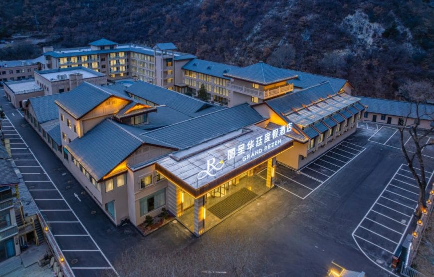 Jiuzhaigou Licheng Huating Resort Hotel