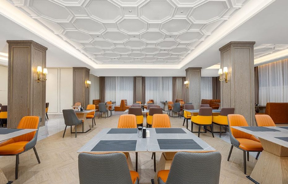 Vienna International Hotel (Jiuzhaigou Scenic Area Visitor Center)