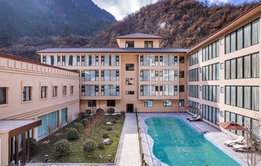 Jiuzhaigou Licheng Huating Resort Hotel