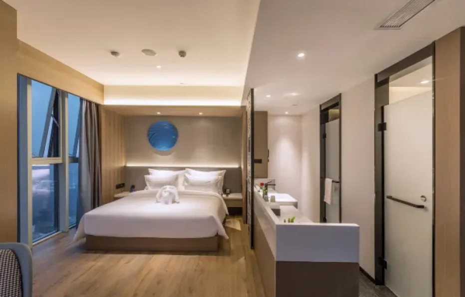 Moon Bay High-altitude View Room