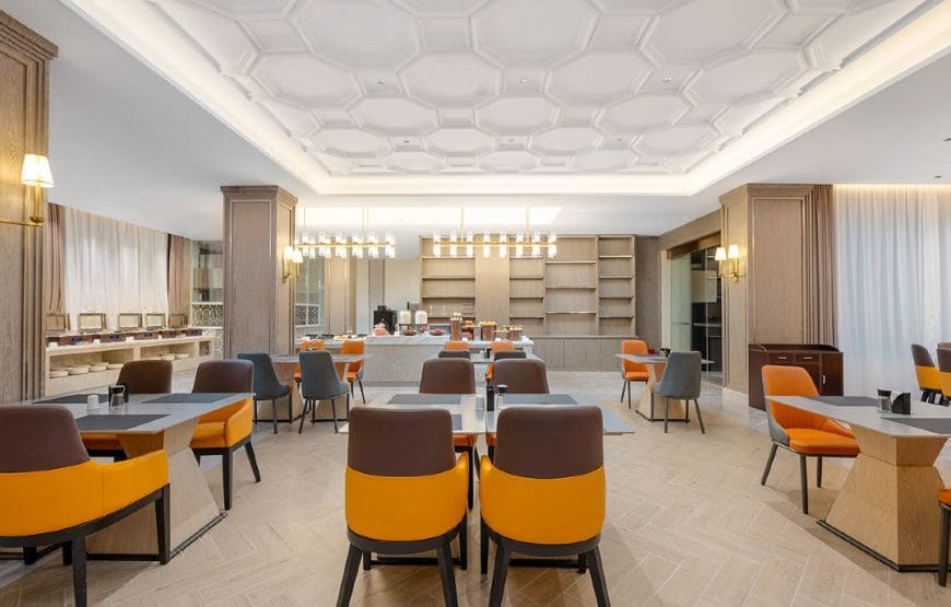 Vienna International Hotel (Jiuzhaigou Scenic Area Visitor Center)