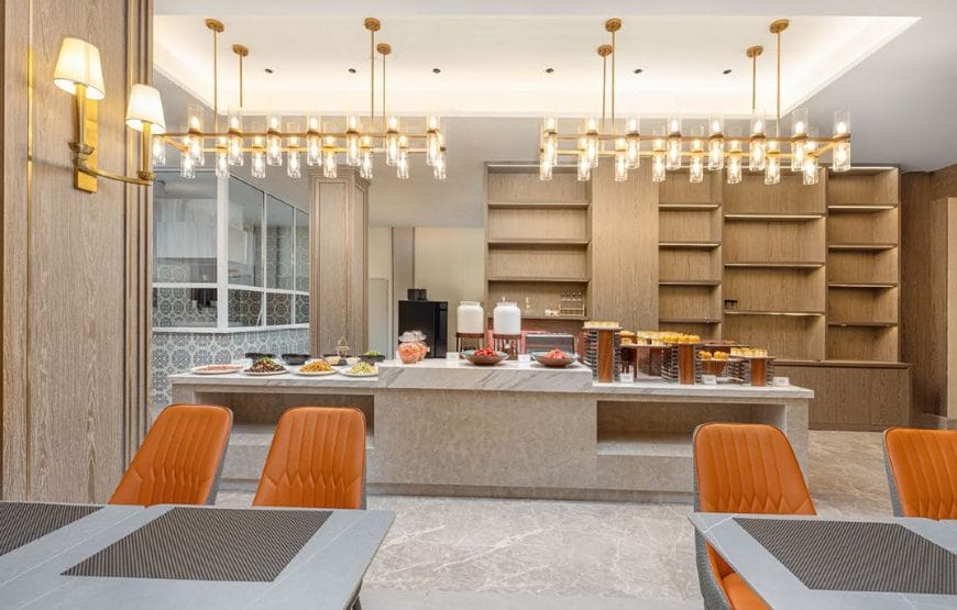 Vienna International Hotel (Jiuzhaigou Scenic Area Visitor Center)