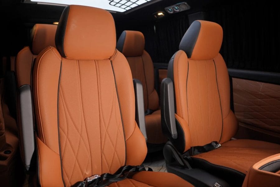 9-seater Mercedes-Benz Vito（Within the city limits）