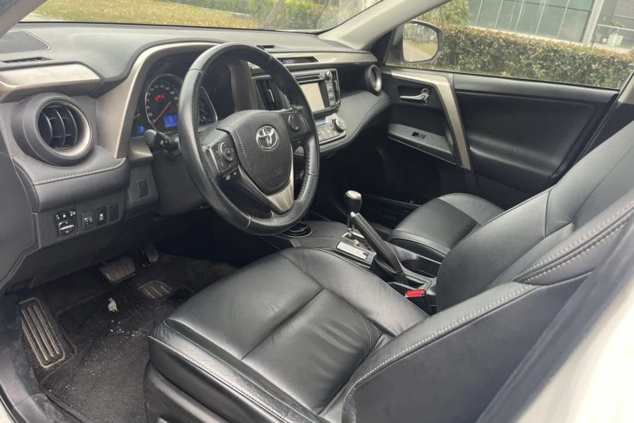 5-seat Toyota Prado（Within the city limits）