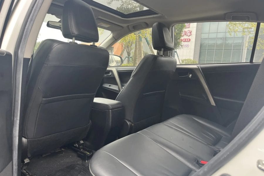 5-seat Toyota Prado（Within the city limits）