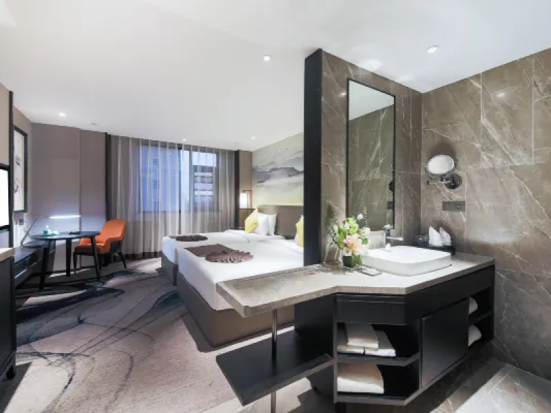 Family Suit-Lijing East Valley Hotel (Chengdu Chunxi Road Tianfu Square Metro Station)