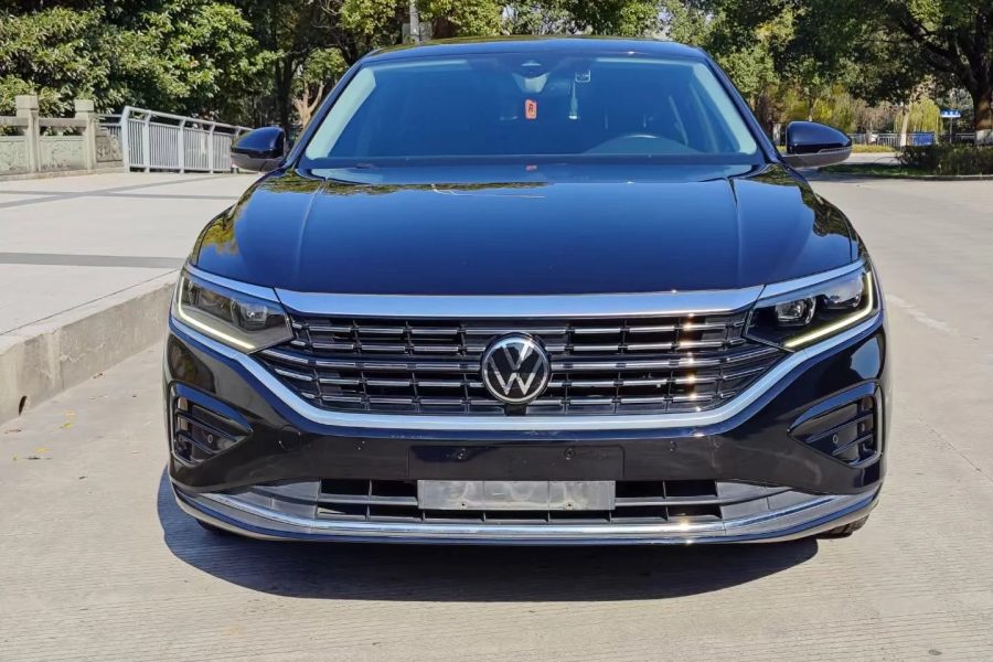 5-seat Volkswagen Passat（Within the city limits）