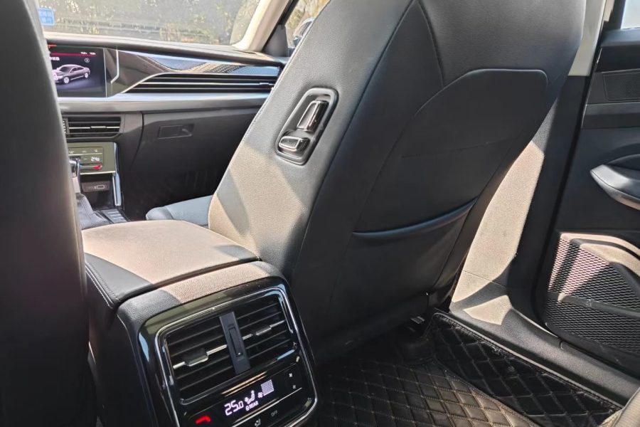 5-seat Volkswagen Passat（Provincially）