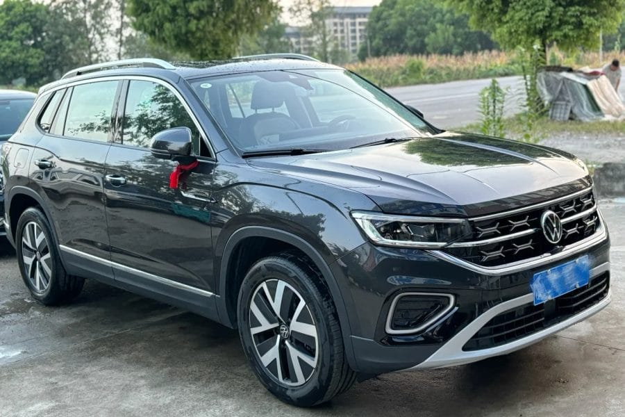 5-seat Volkswagen Passat（Within the city limits）