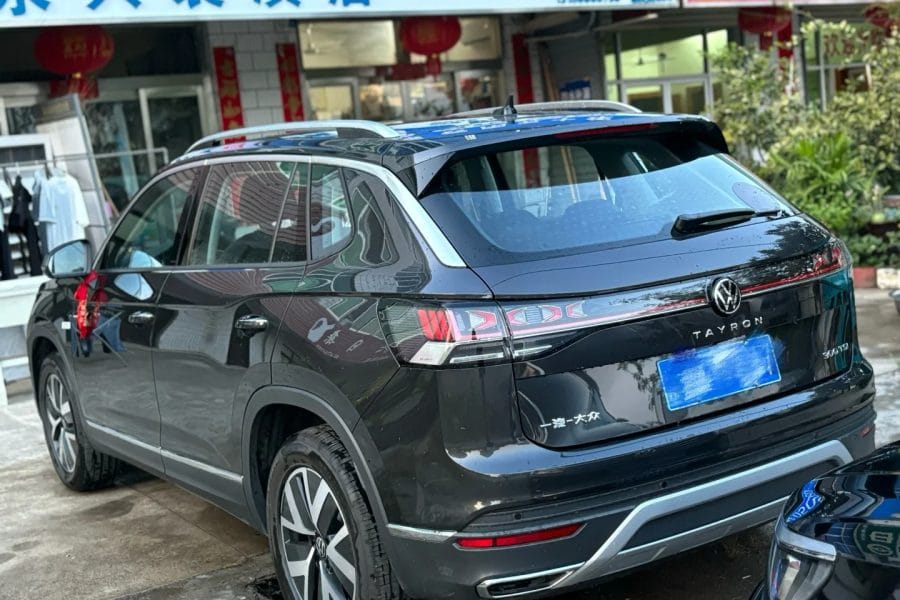 5-seat Volkswagen Passat（Within the city limits）