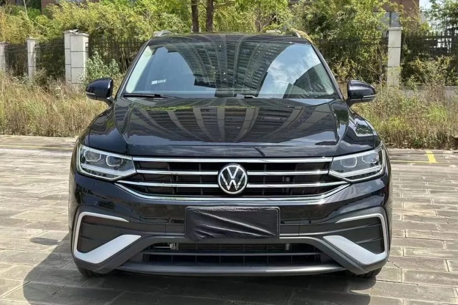 5-seat Volkswagen Passat（Within the city limits）