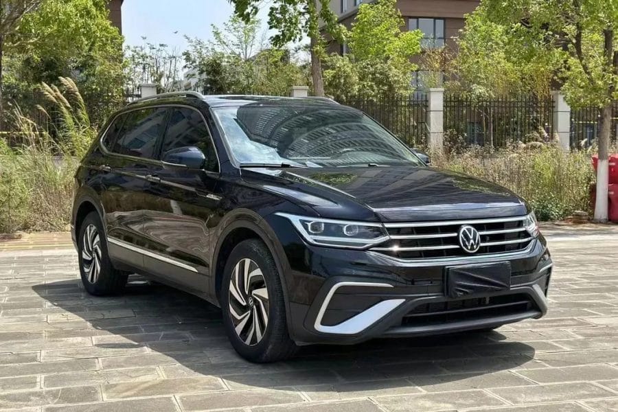 5-seat Volkswagen Passat（Within the city limits）