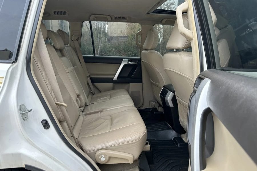 5-seat Toyota Prado（Within the city limits）